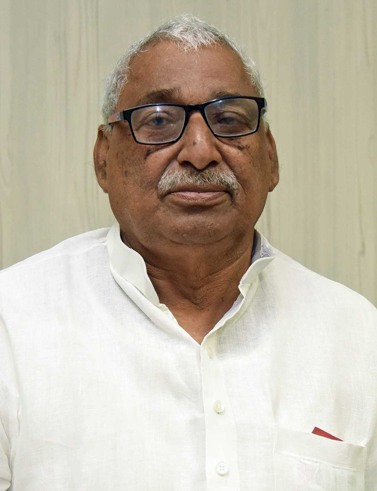 संभल हिंसा : मृतकों के परिवारों को सपा देगी पांच-पांच लाख की आर्थिक सहायता संभल हिंसा : मृतकों के परिवारों को सपा देगी पांच-पांच लाख की आर्थिक सहायता